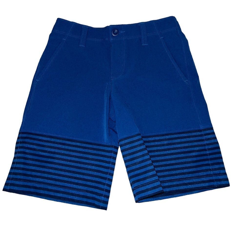 NWOT‎ Under Armour flat front blue and black loose fit heat gear shorts size 8
